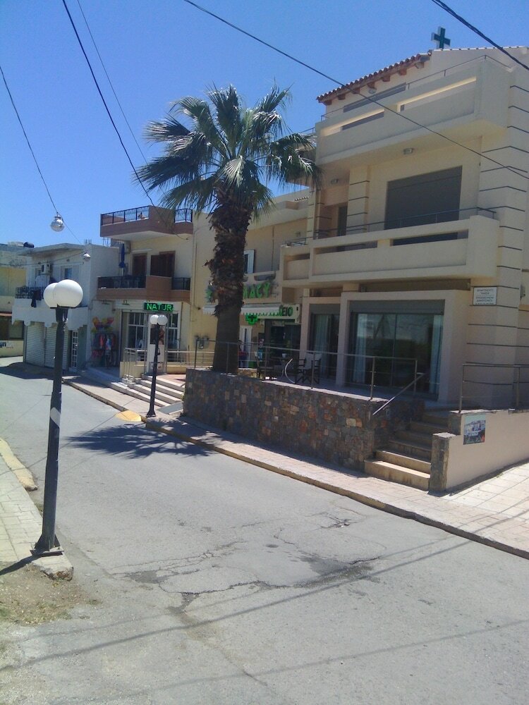 Фото Maria Apartments