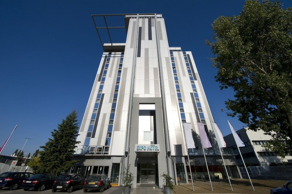 Фото Expo Tower by Mellow Mood Hotels