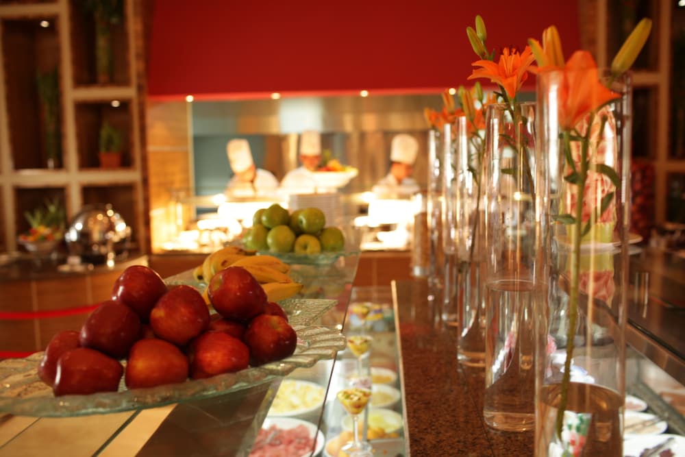 Фото Hilton Garden Inn Riyadh Olaya