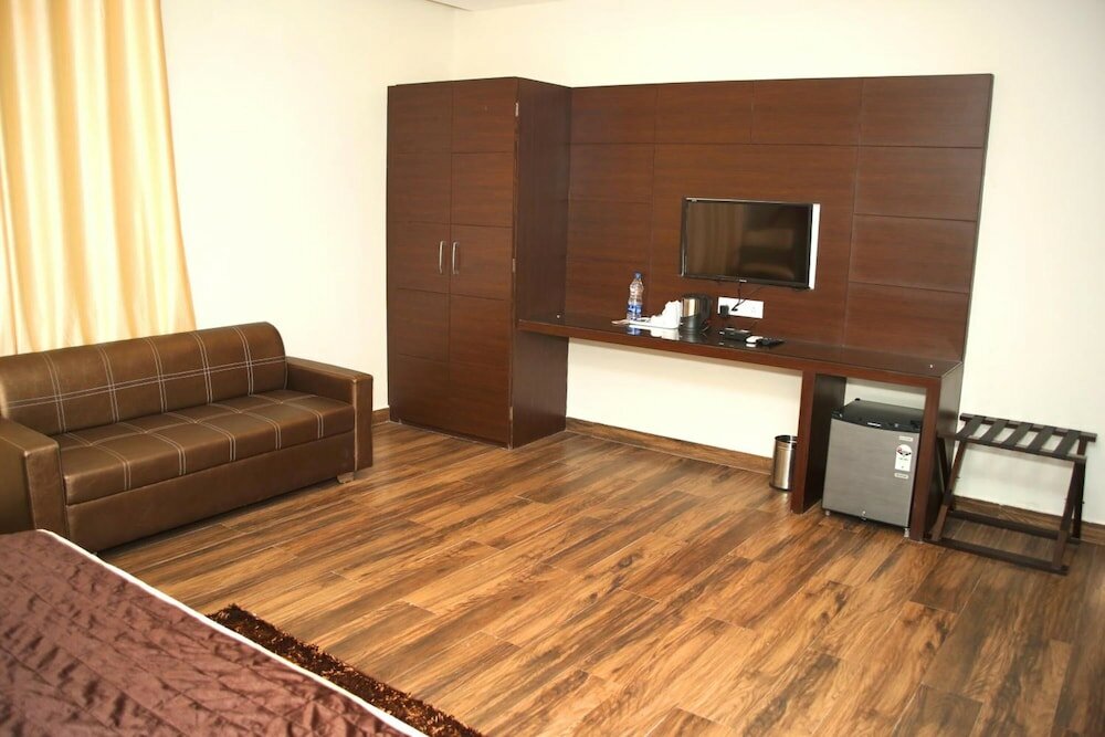 Фото Hotel Lavanya Palace