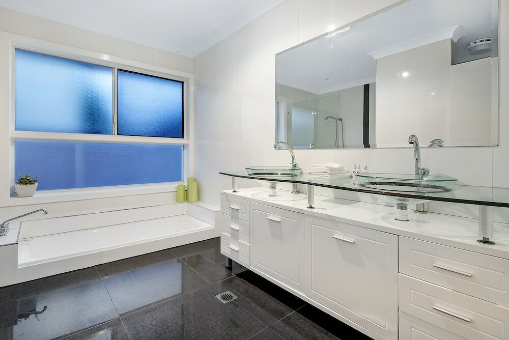 Фото Sunrise Executive 5 Bedroom Home