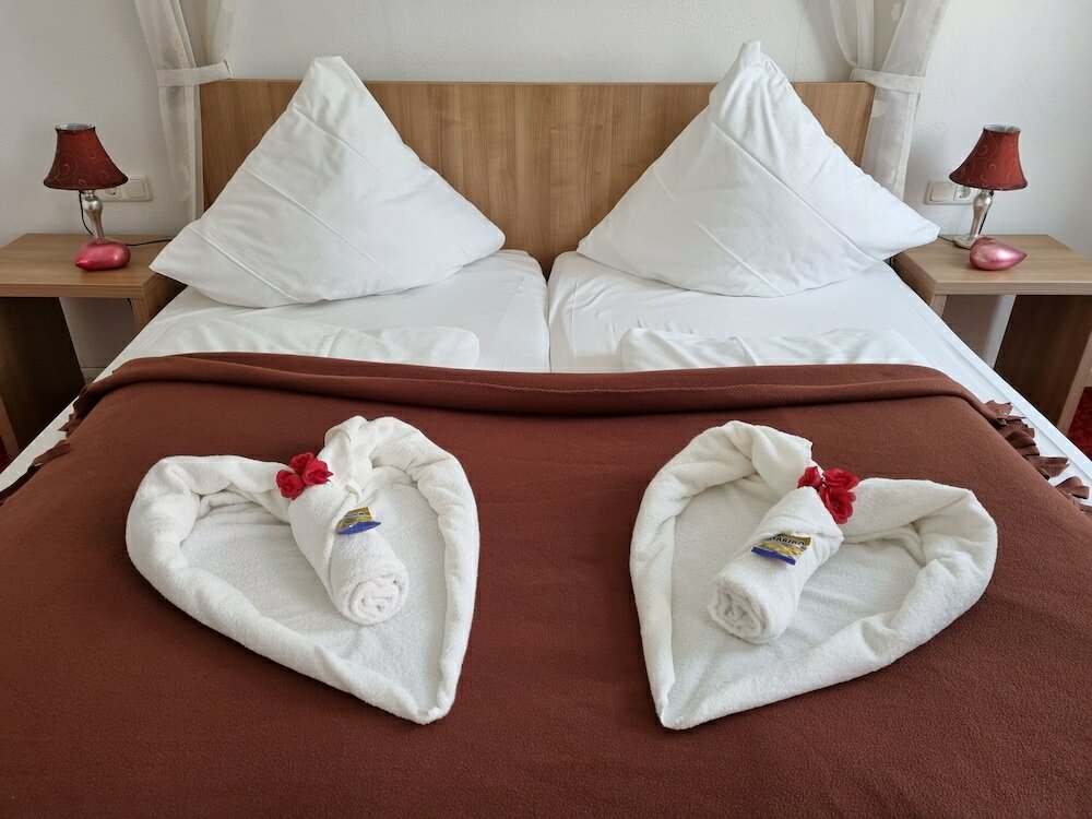 Фото Boutiquehotel Goldene Rose