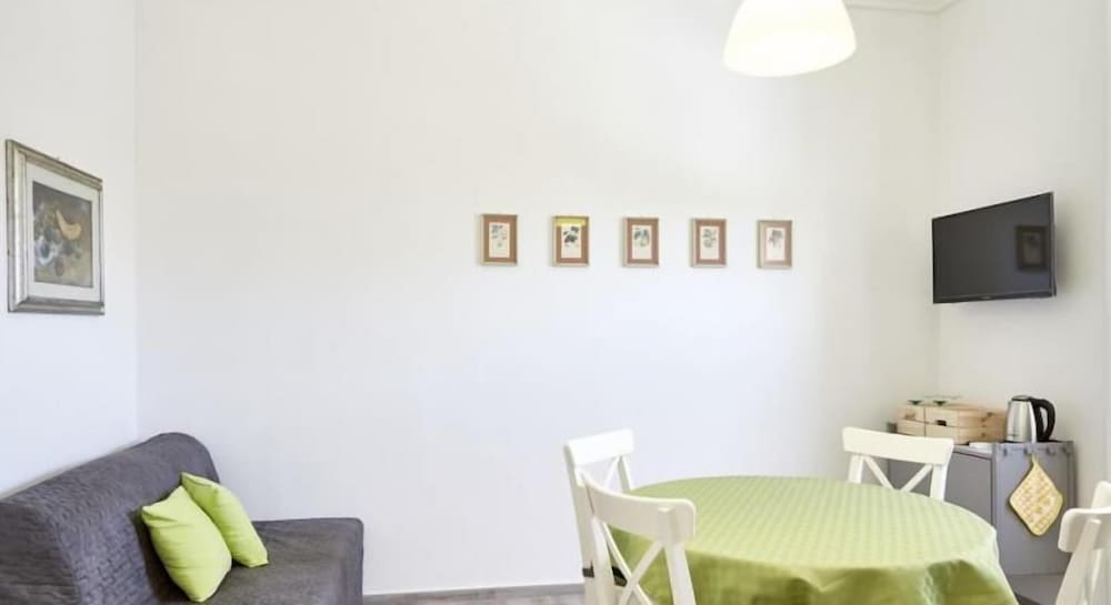 Фото Raffaela's Suite & Rooms