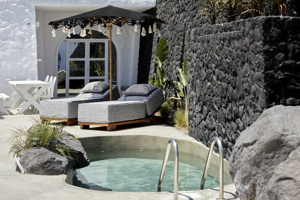 Фото Theano Cave Suites & Villas