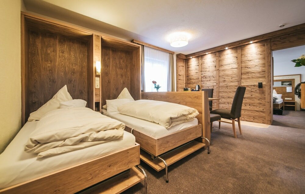 Фото Arlen Lodge Hotel