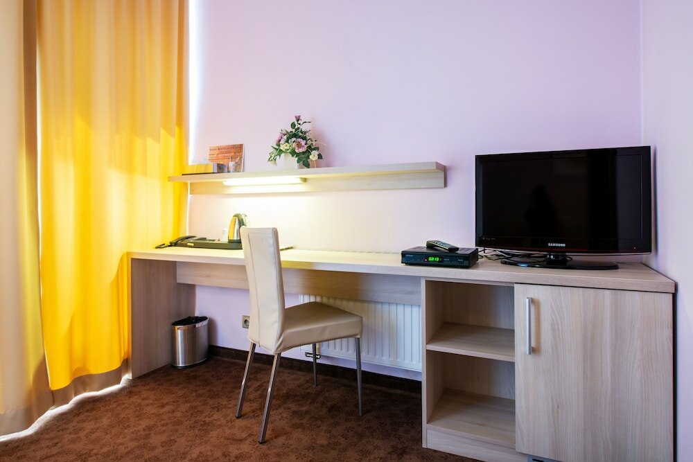 Фото Hotel Mlynska