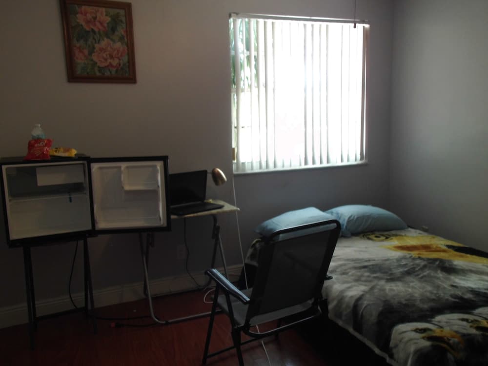 Фото Dawson's House