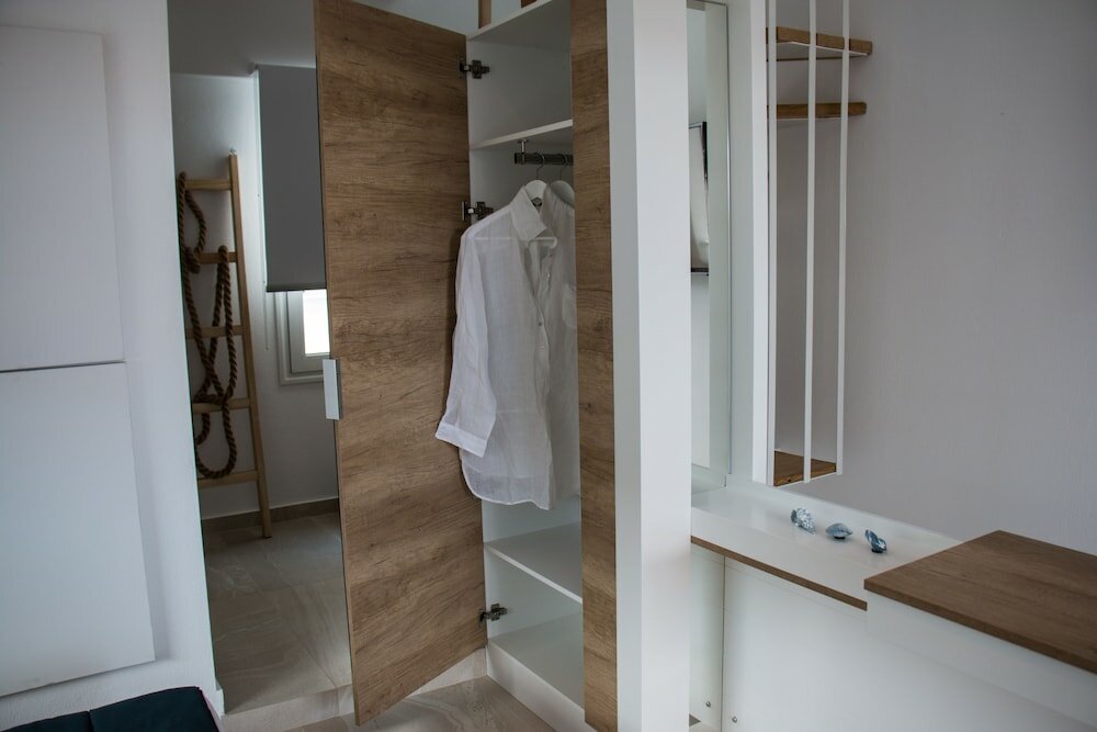 Фото Aristotelia Gi