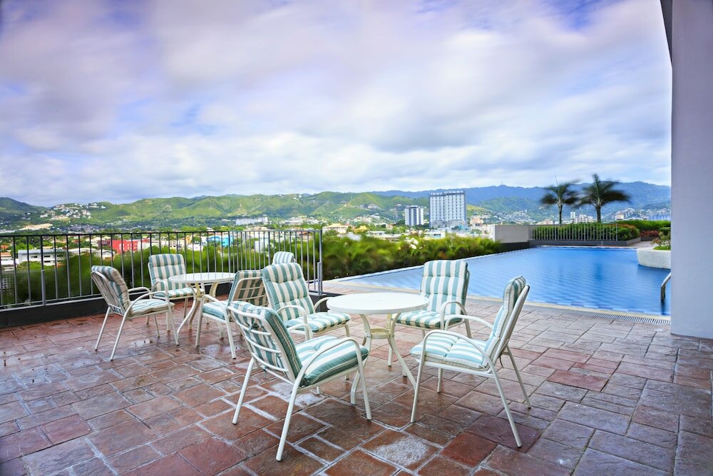 Фото Eon Centennial Soho Hotel