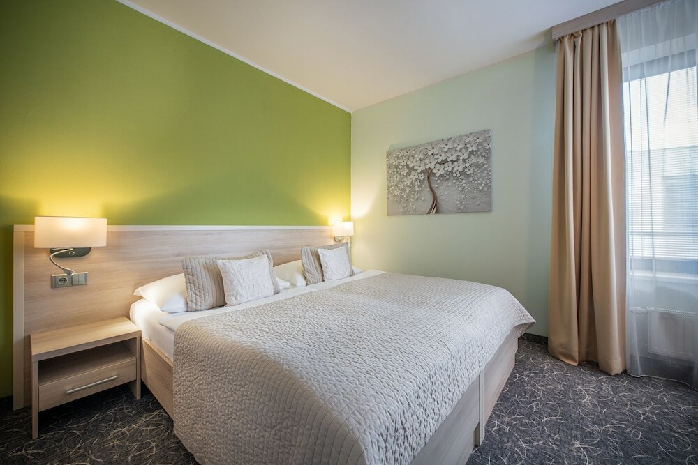 Фото Hotel Mlynska