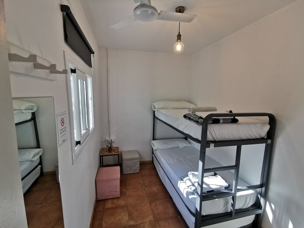 Фото Mucha Masia Hostel Rural-Urbà