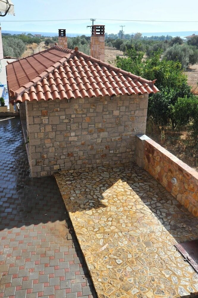 Фото Angelos Kandia Apartments