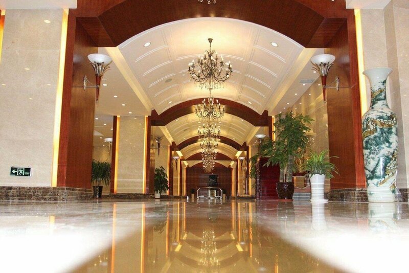 Гостиница Qingdao Tianrunjinwang Hotel в Циндао