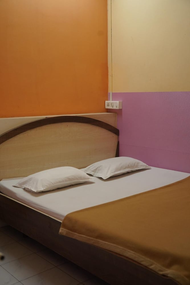 Фото Hotel Aashish Deluxe Kolhapur