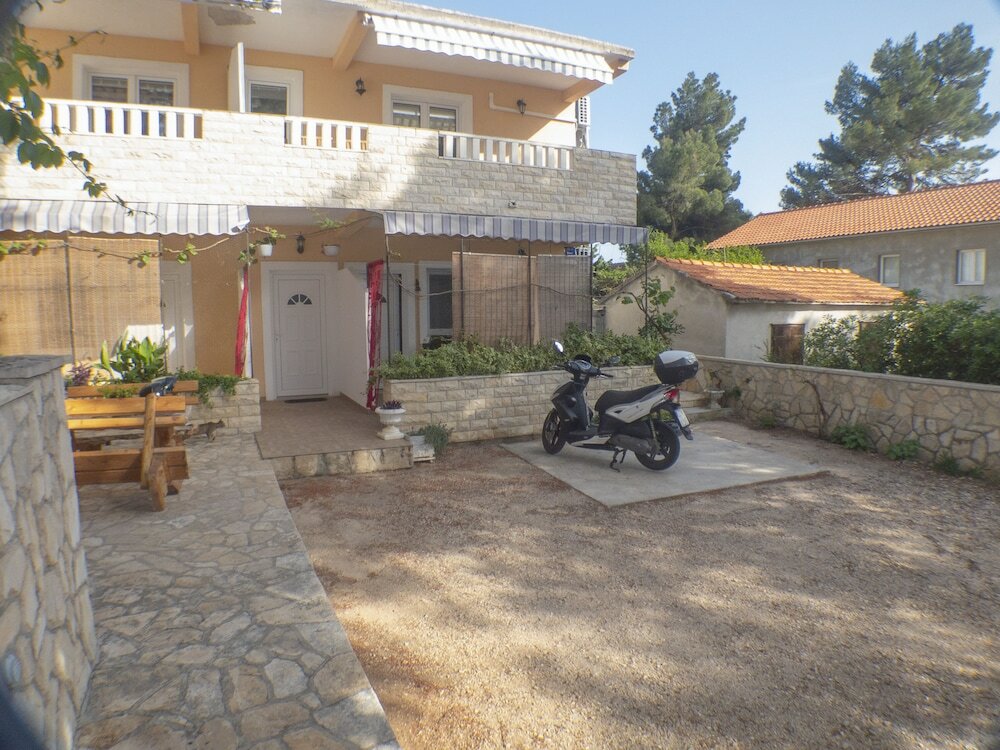 Фото Apartments Plaza