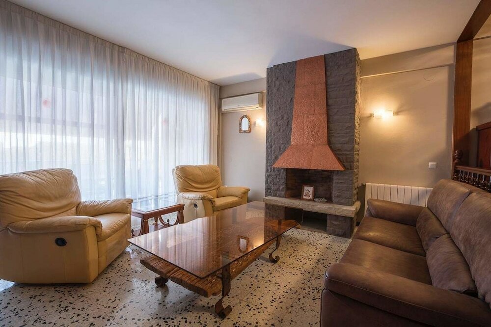 Фото Apartamentos Montserrat