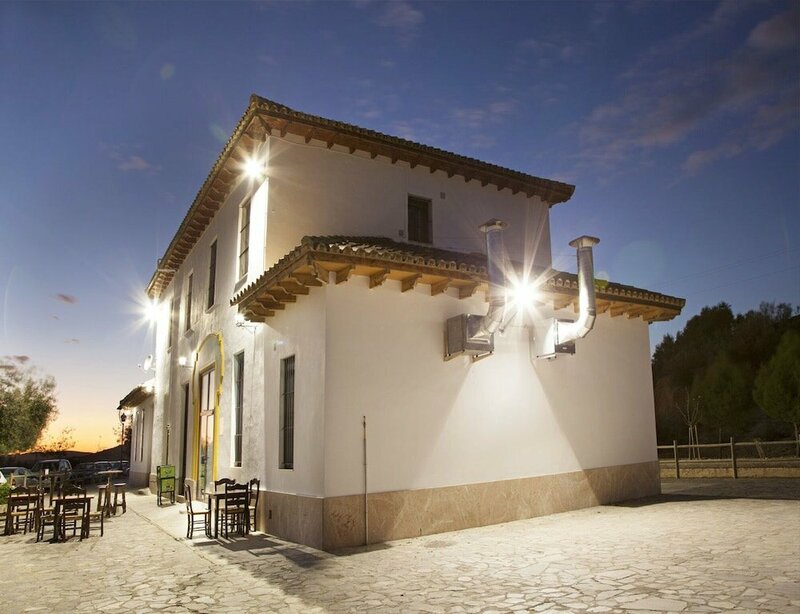 Гостиница Apartamentos Puerta Sierra