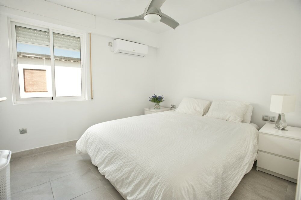 Фото Beachside Fishermans cottage