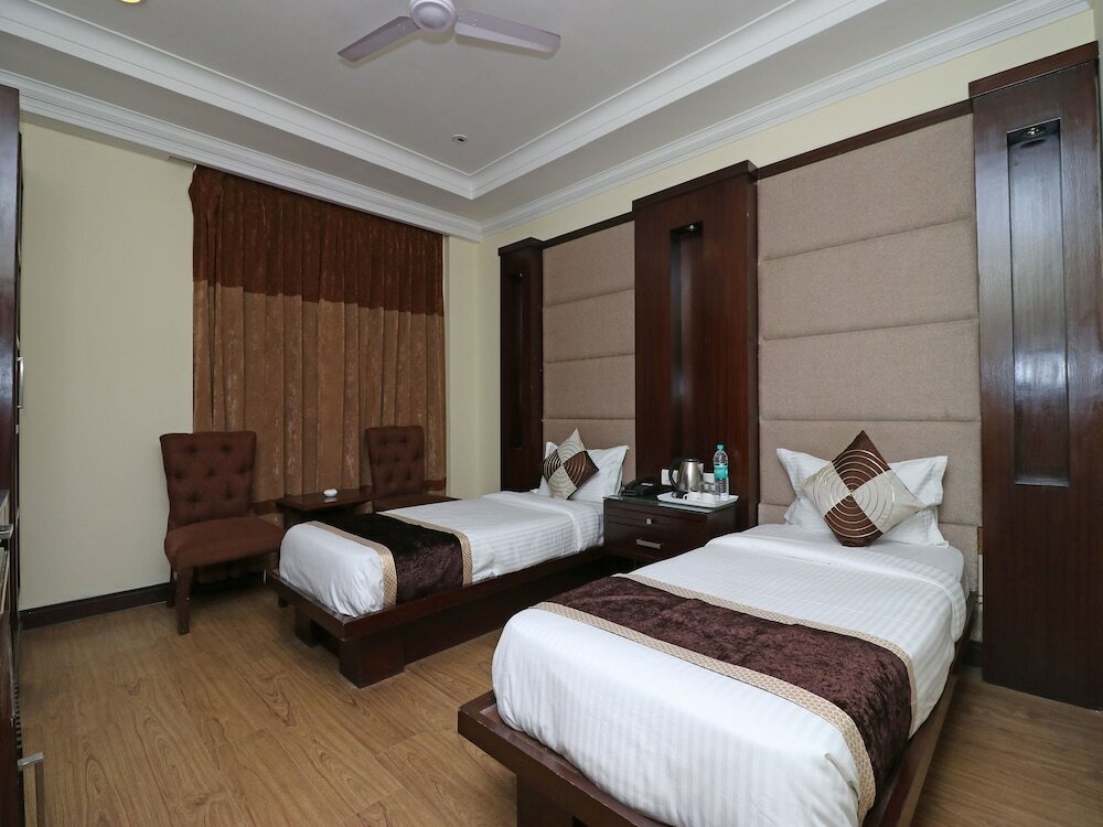 Фото Oyo 12532 Imperial Inn