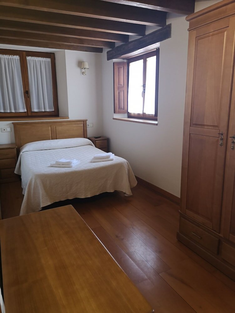 Фото El Roblón De Cabuerniga