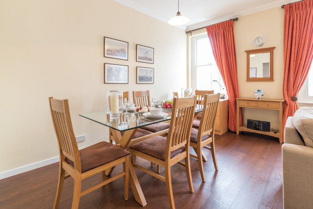 Фото A Place Like Home - 2 Bedroom Apartment in Chelsea