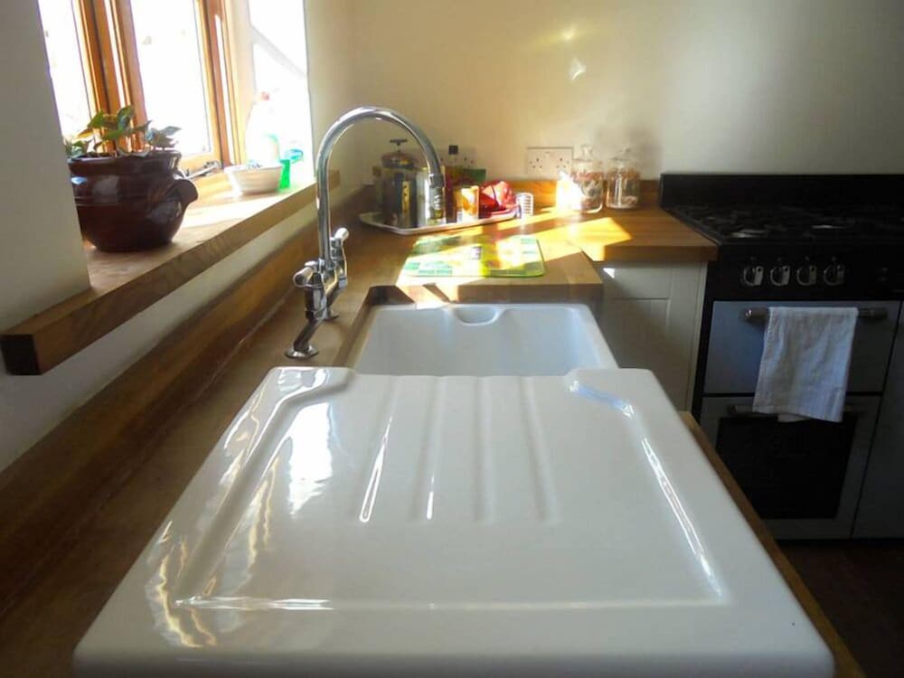 Фото Needles Cottages