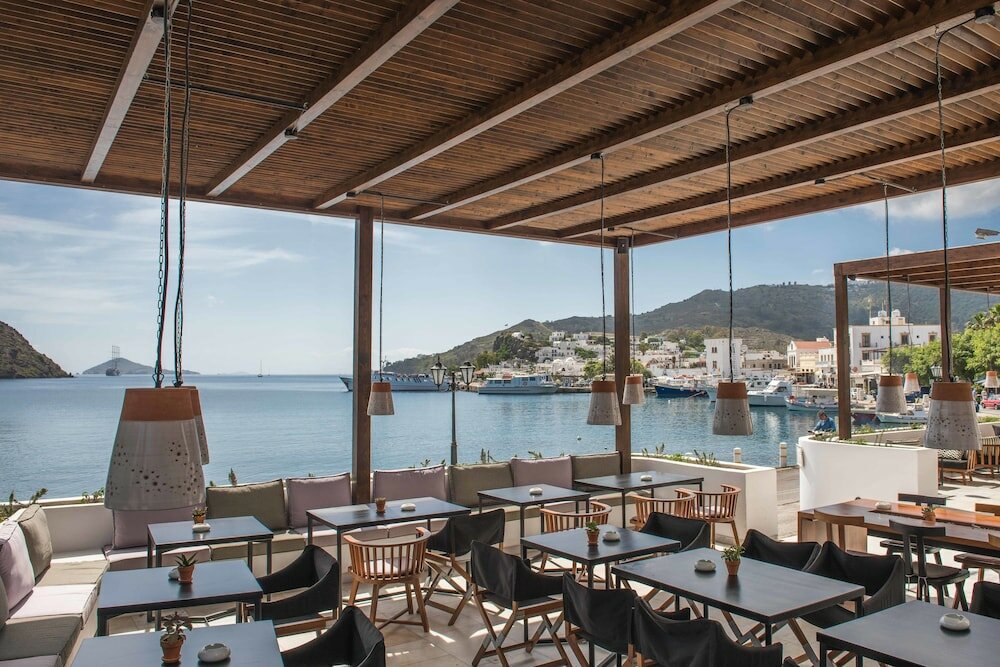 Фото Chris Hotel