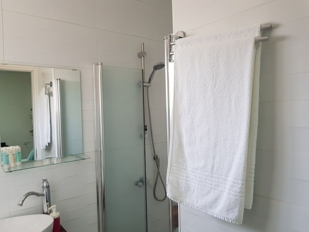 Фото Airport Guest House