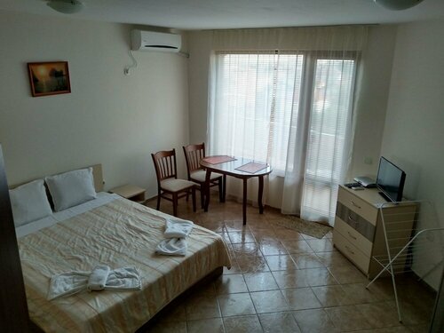 Гостиница Sunny Sands Studios в Бургасе