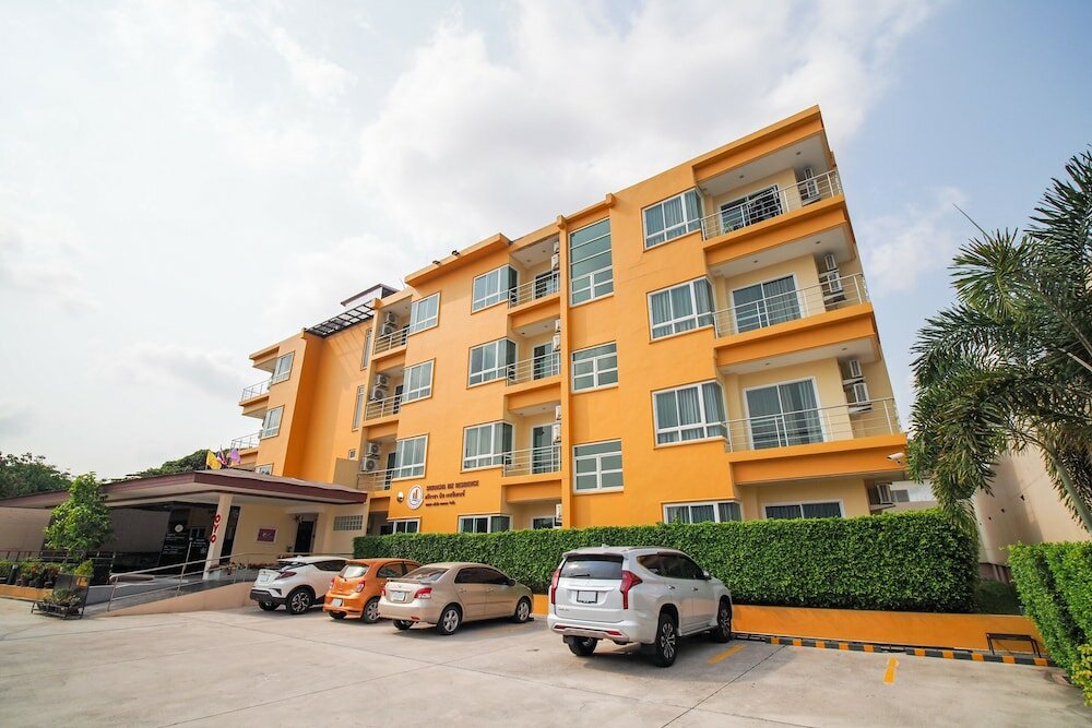 Фото Sriracha Biz Residence