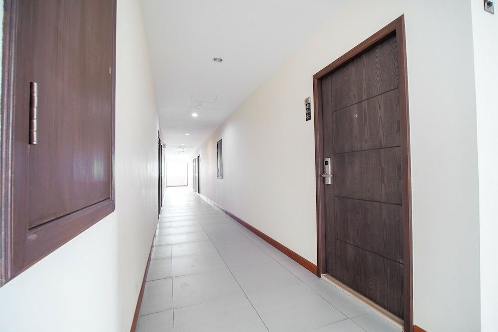 Фото Sriracha Biz Residence