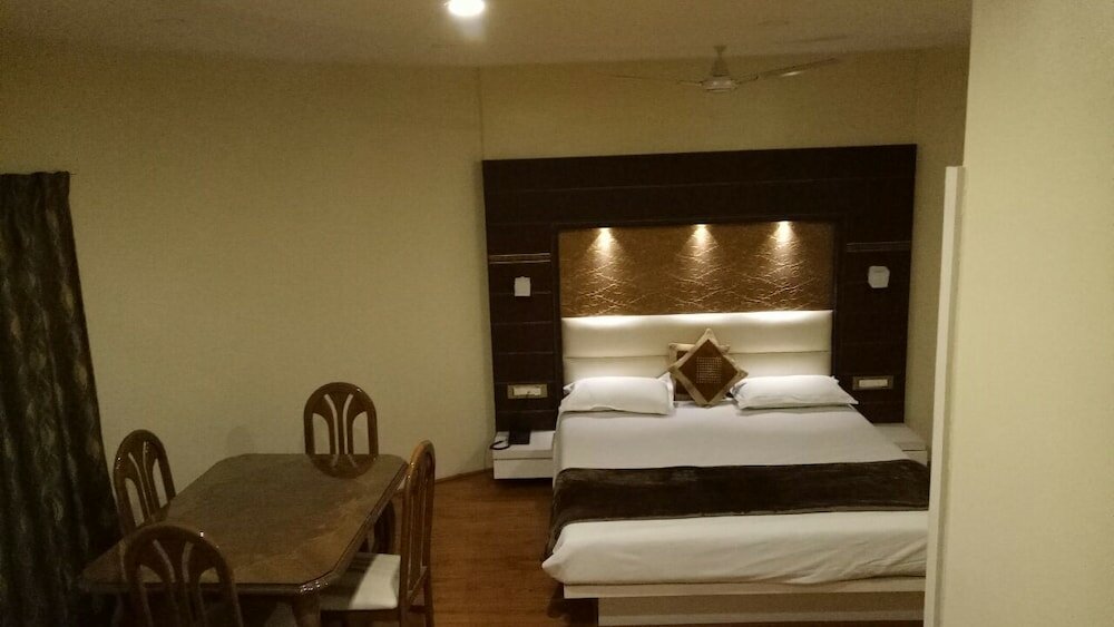 Фото Hotel Tapovan