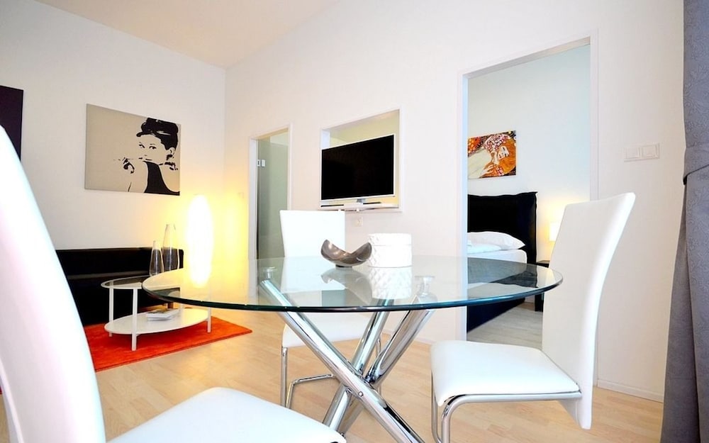 Фото Vienna Residence Lovely Apartment With Space for 2 Close to the Subway