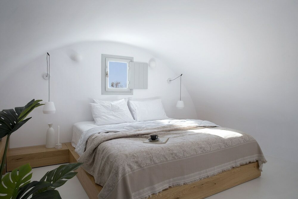 Фото June Twenty Suites