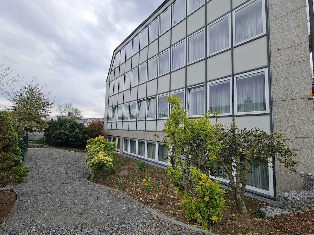 Фото Check-inn hotel Offenbach