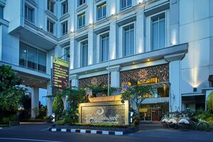 отель Jambuluwuk Malioboro Hotel Yogyakarta