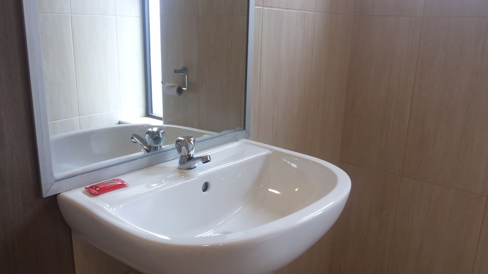 Фото Daks Hotel Kirinya