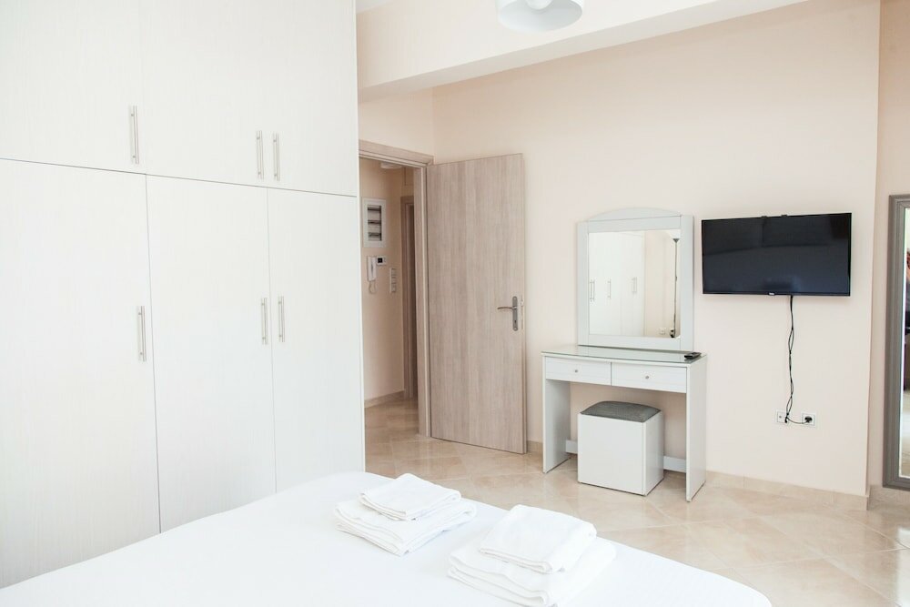 Фото Great Apartment in Piraeus