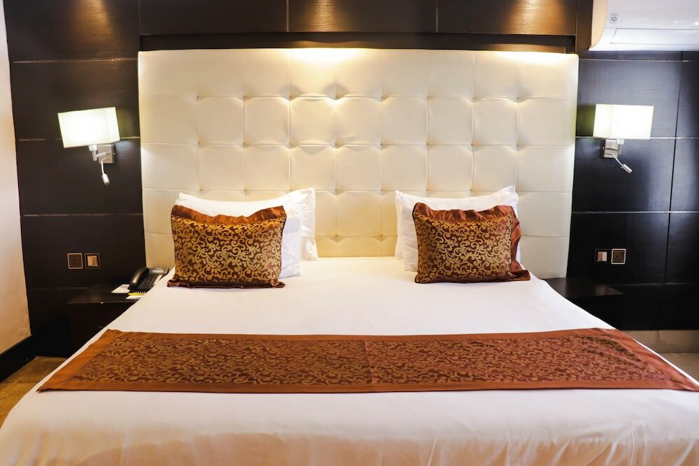 Фото Golden Tulip Hotel - Rivotel