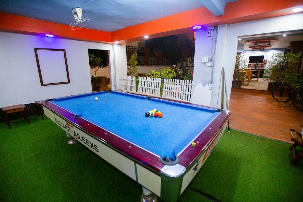 Фото Champion Hotel & Pub