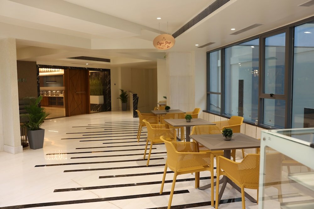 Фото Aj Grand Hotel