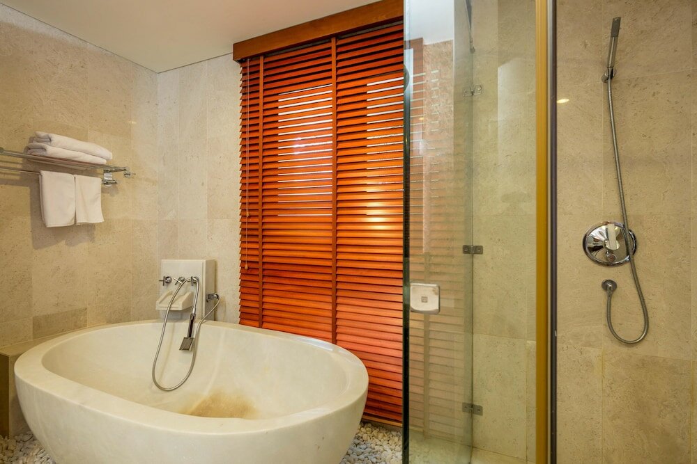 Фото Luxury Danang Beach Pool Villa