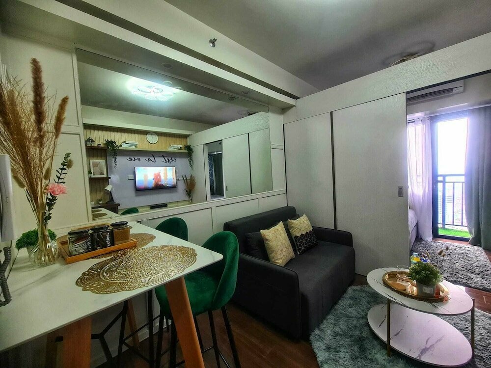 Hotel One Bedroom Balcony With Great Location and Value, Earth, photo