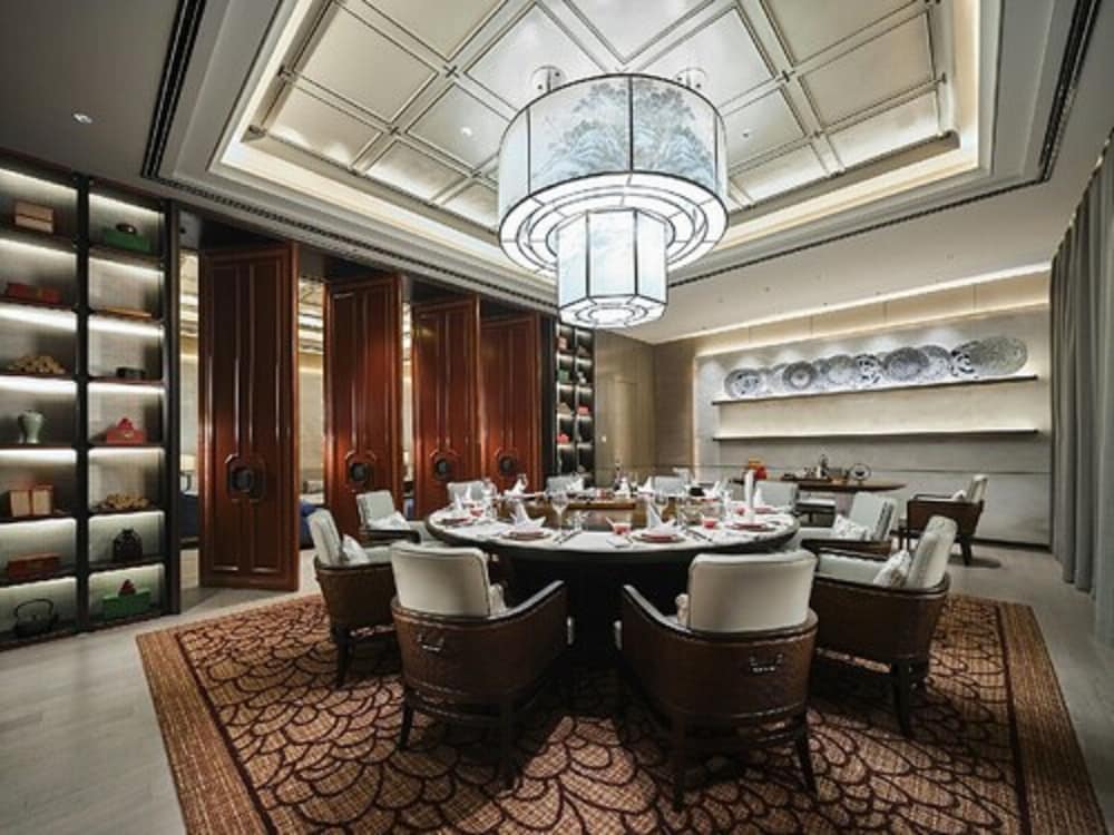 Фото Hualuxe Nanjing Yangtze River, an Ihg Hotel