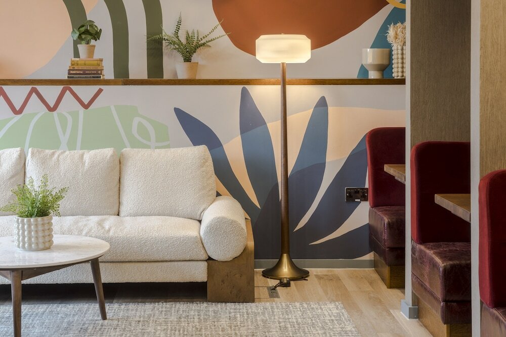 Фото Your Apartment Milton Keynes