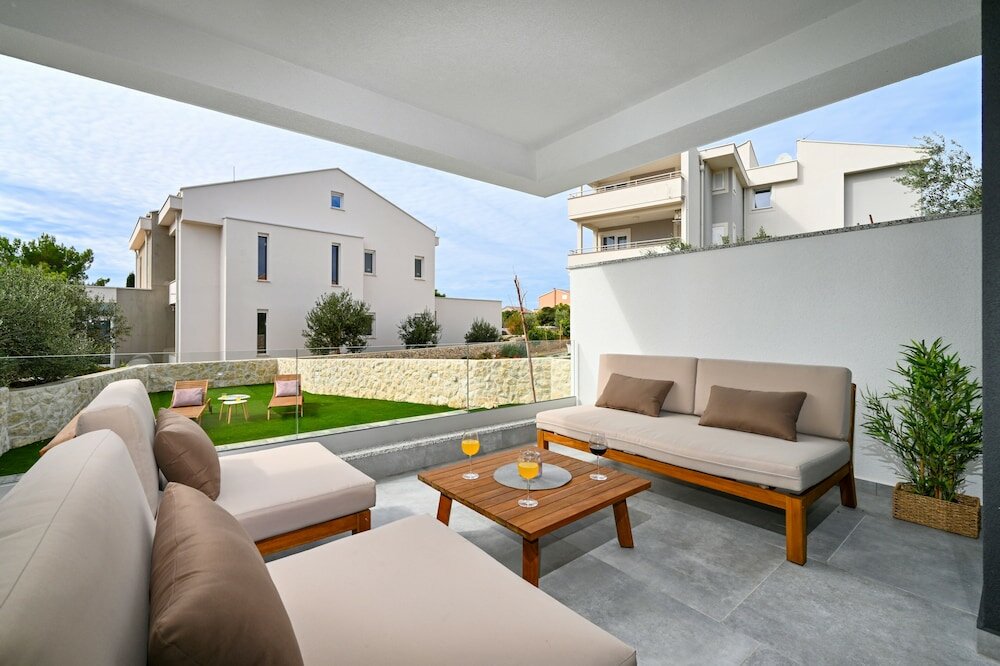 Фото Imperial Apartment with Private Pool