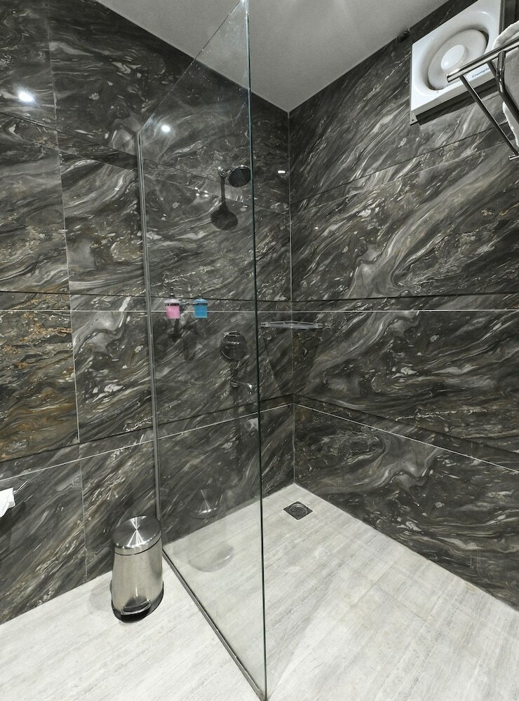 Фото Avalon Palms Agra