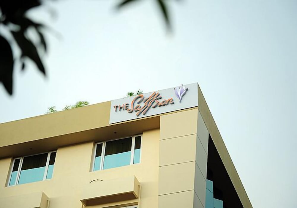 Фото Srinivas Saffron Hotel