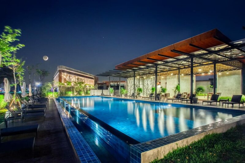 Гостиница Sea Two Pool Villa Resort Pattaya