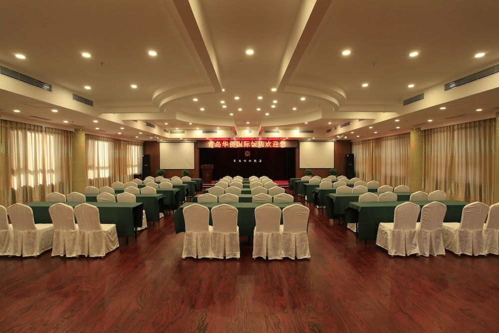 Фото Overseas Chinese International Hotel